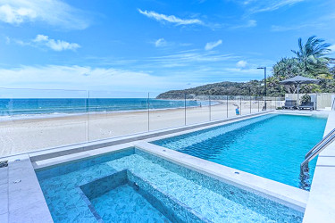 Noosa beachfront accommodation | Noosa Luxury Holidays